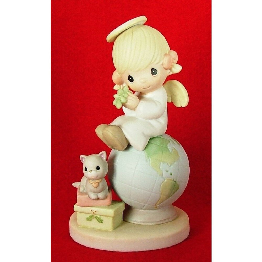 E2804R Precious Moments -‎ Peace on Earth (X112)
